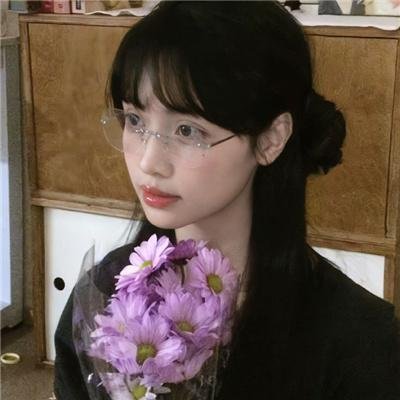 乘风而上的她海报